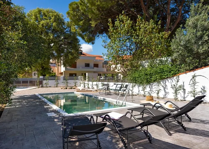 Ixian Bliss Pool Villa